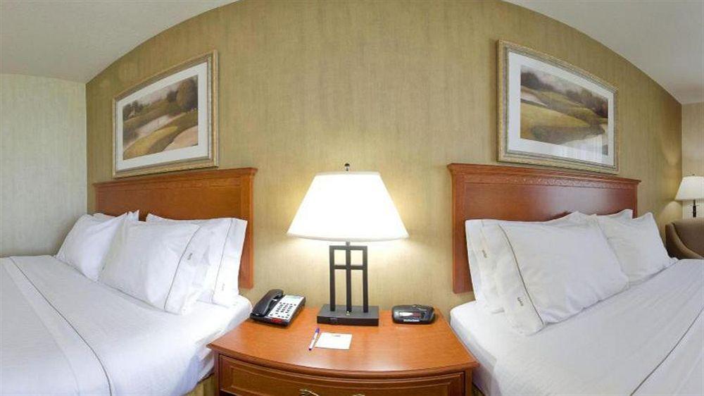 فندق هوليداي إن إكسبريس آند سويتس سيوكس سنتر Sioux Center المظهر الخارجي الصورة